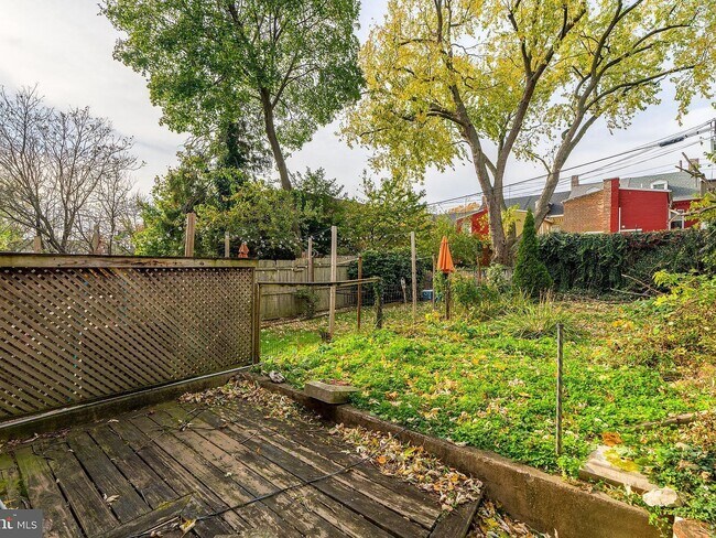 Building Photo - 524 Howard Ave