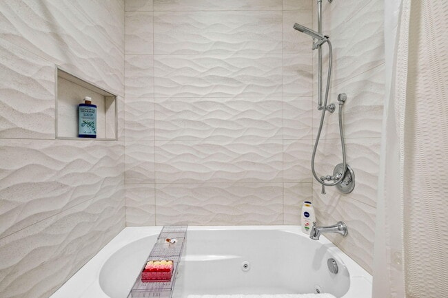 Building Photo - 45690 Pawnee Rd