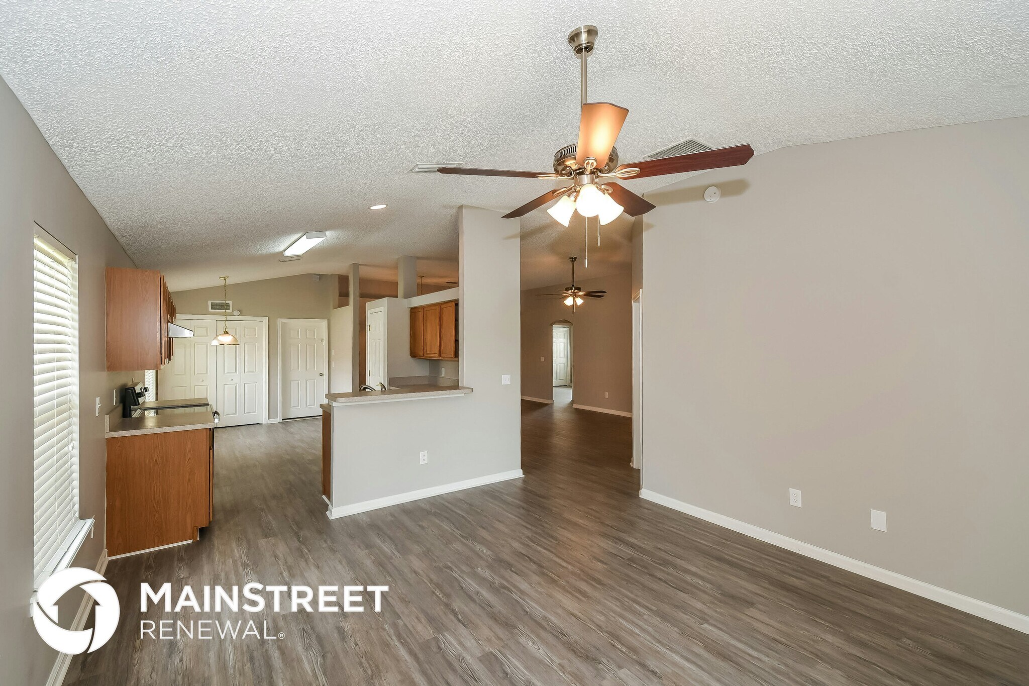 Building Photo - 11731 Deep Springs Dr N