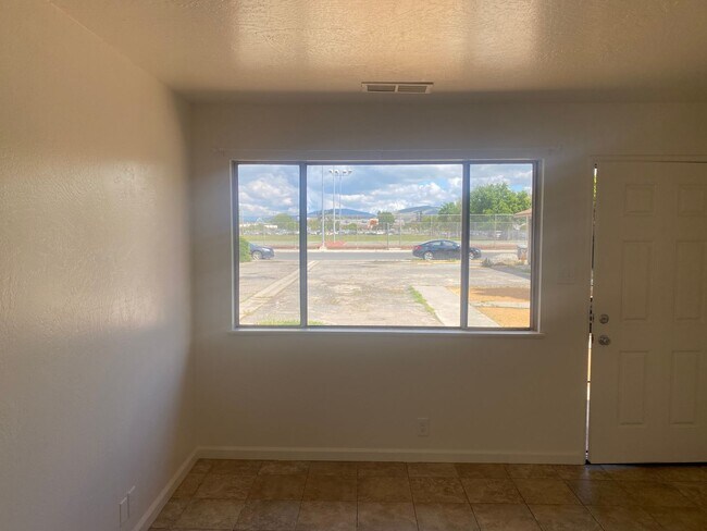 Building Photo - Newly Remodeled Apartments