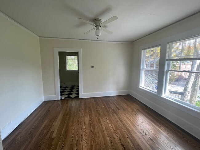 Building Photo - 604 Waccamaw Avenue
