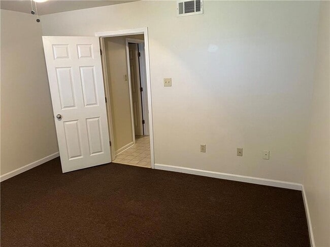 Building Photo - 316 Plantation Dr