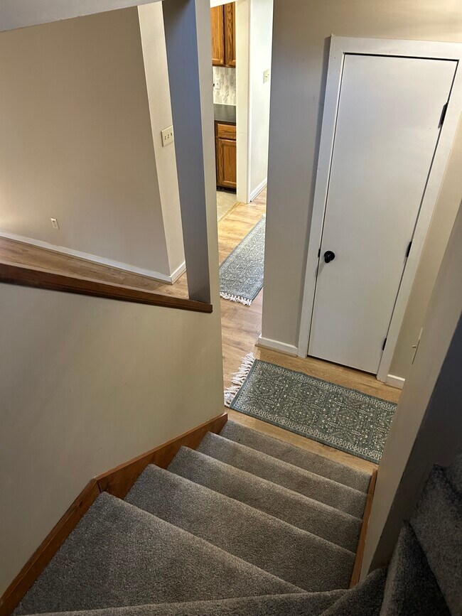 Building Photo - 29 Hunters Way