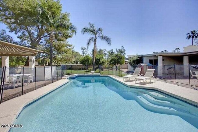 Building Photo - 13034 N 82nd St