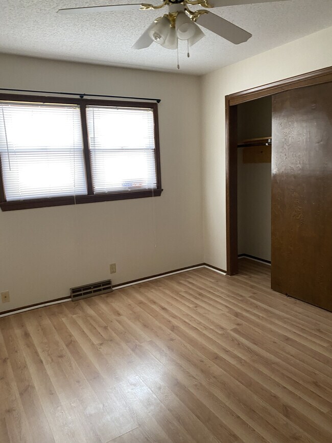 Building Photo - 14706 Harvey Oaks Ave