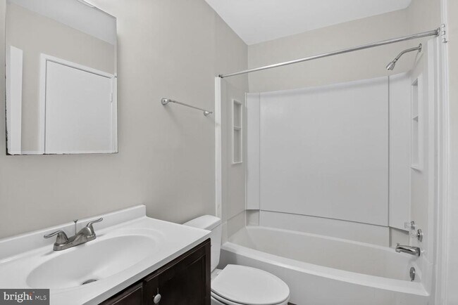 Building Photo - 9305 Bathgate Ct