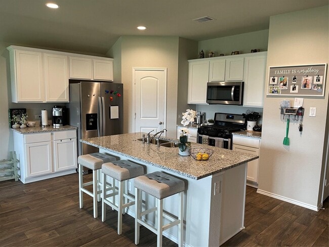 Building Photo - 18356 Klamath Falls Ln