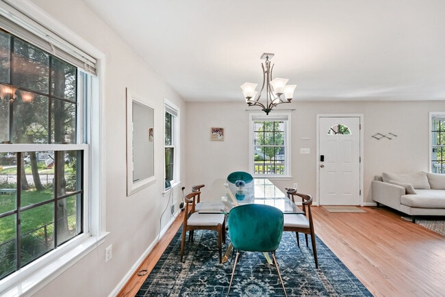 Building Photo - 2021 Washington Blvd