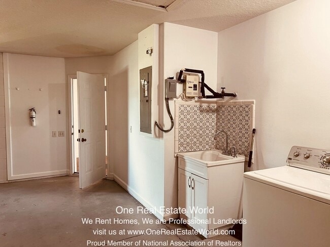 Building Photo - 3223 Whooping Crane Run