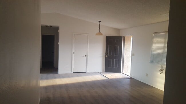 Building Photo - 19660 Neuralia Rd