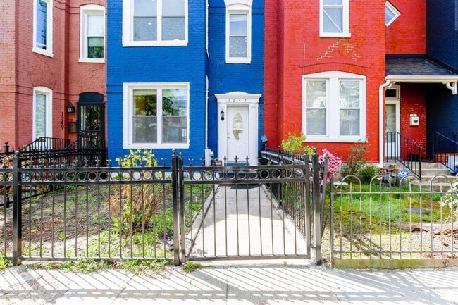 Building Photo - 1247 I St NE