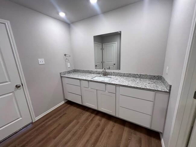 Building Photo - 7216 E County Rd 99