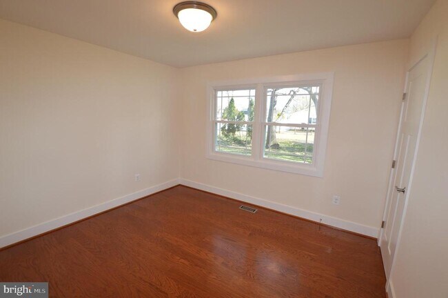 Building Photo - 12116 Whitehall Dr