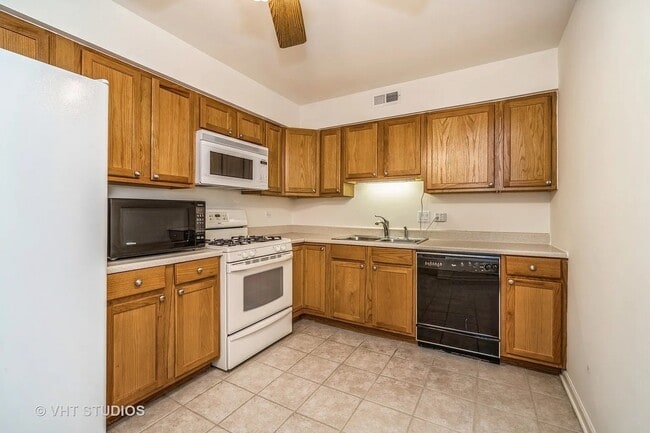 Building Photo - 1450 Sandpebble Dr