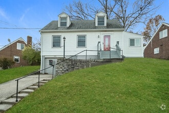 Building Photo - 2700 Powell Dr