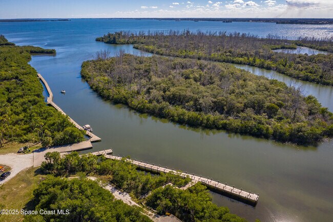 Building Photo - 272 Aquarina Blvd