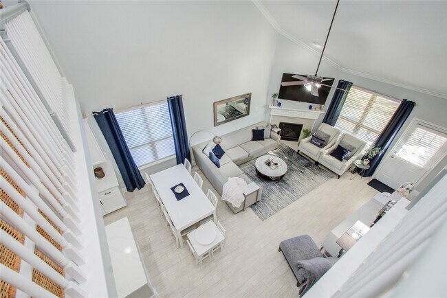 Building Photo - 19 Canterborough Pl