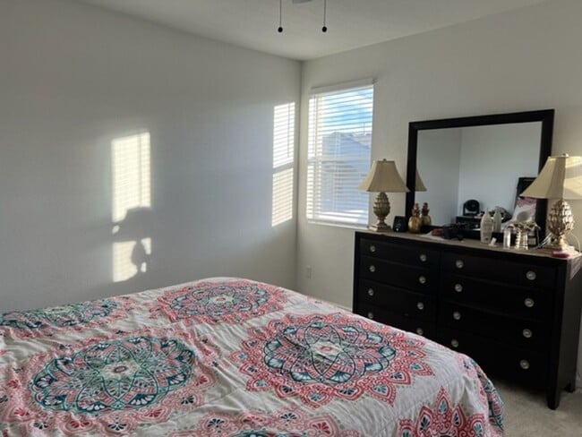 Building Photo - ALL PROSPECTIVE TENANTS MUST SUBMIT A $58 NON-REFUNDABLE APPLICATION FEE PER APPLICANT ONLINE AND...