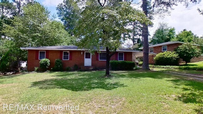 Building Photo - 3 br, 1.5 bath House - 1009 Seymour Dr.