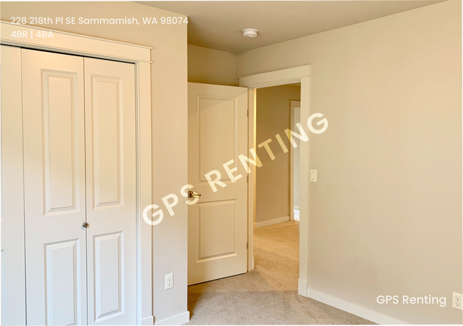 Building Photo - Available Now! Spacious 4BR Home in Pine M...