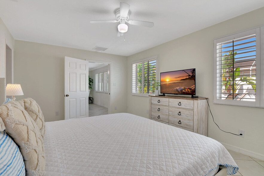 Building Photo - 27526 Los Amigos Ln