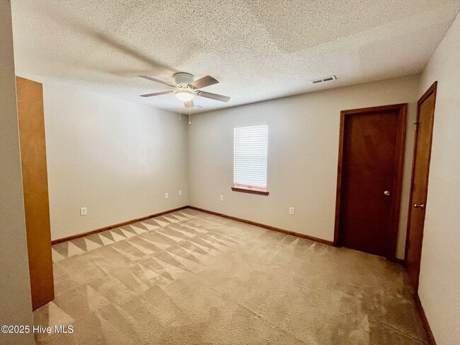 Building Photo - 133 Lawndale Ln