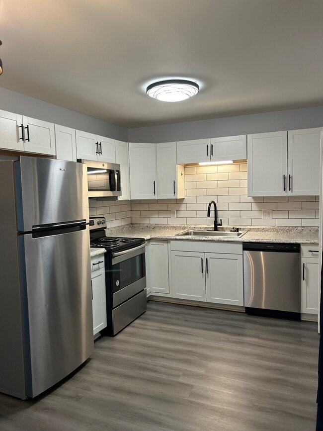 Building Photo - 2319 Boardwalk Ave