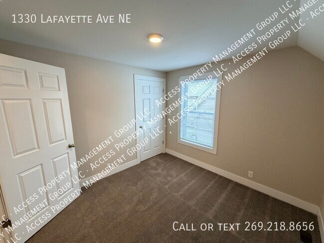 Building Photo - 1330 Lafayette Ave NE