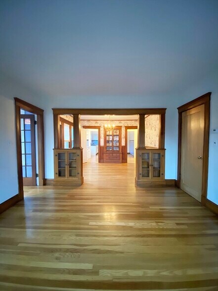 Building Photo - 16 Arborough Rd