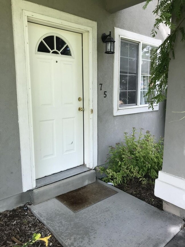 Building Photo - 75 N Hampton Pl