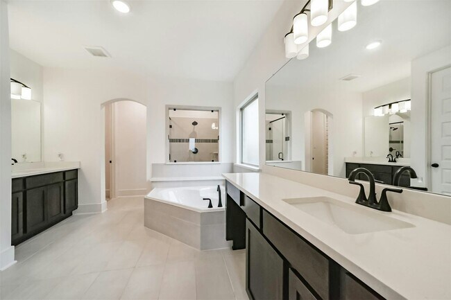 Building Photo - 17794 Misty Brk Ln