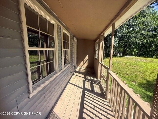 Building Photo - 2186 Spring Dr