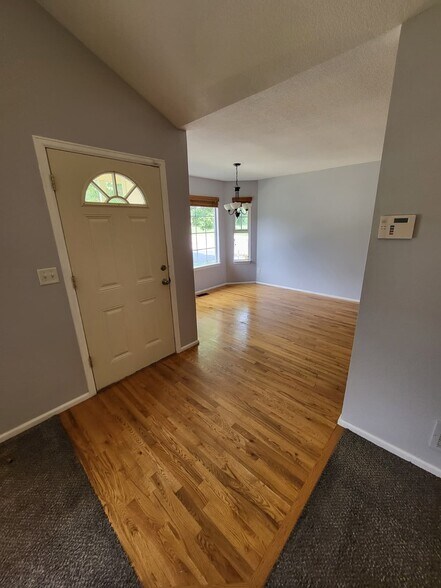 Front Door - 2704 Breckenridge PL