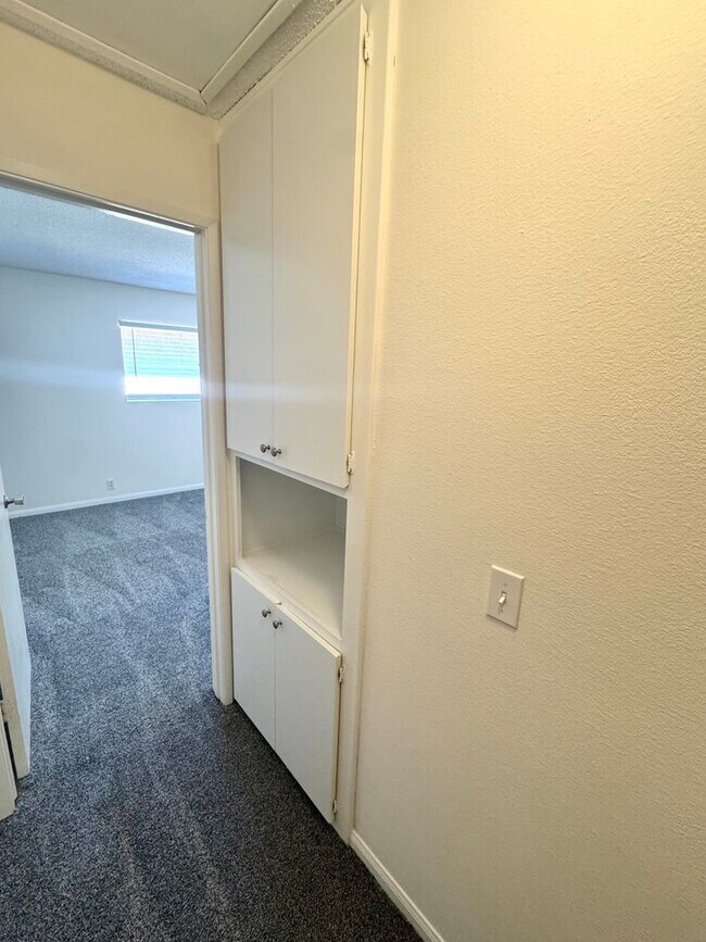 Building Photo - Rare opportunity spacious remodeled Camarillo Home on cul-de-sac with Electricity included!