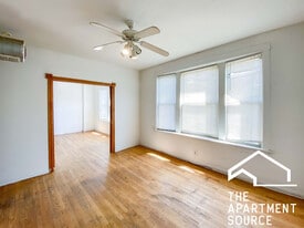 Building Photo - 5102 N Winchester Ave