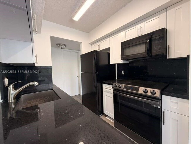 Building Photo - 5760 Rock Island Rd