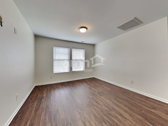 Building Photo - 308 Ranlo Ave