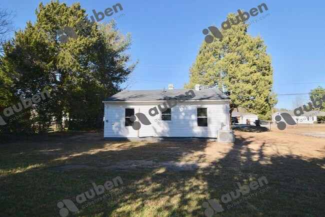 Building Photo - 2 Bedroom House For Lease in South Augusta