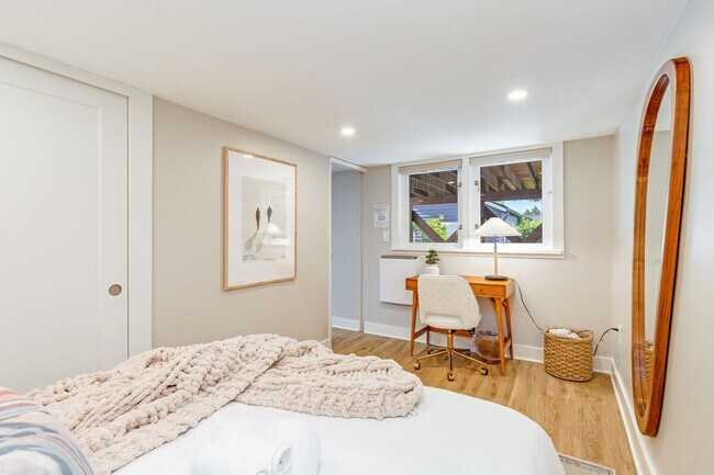 Building Photo - 1706 Warren Ave N