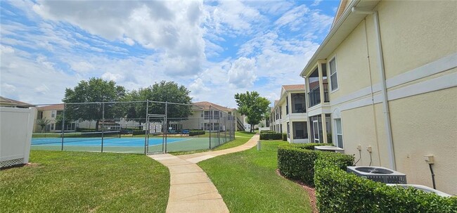 Building Photo - 8821 Coral Palms Ct