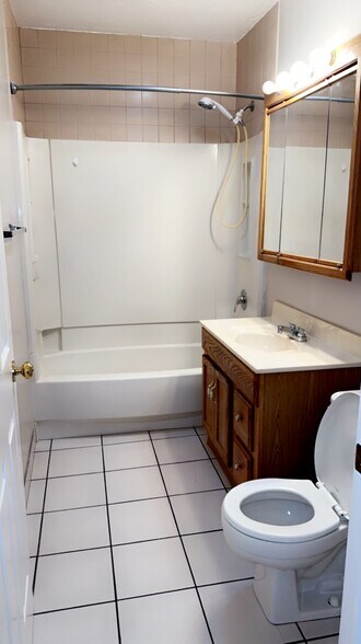 Bathroom - 221 Howard St