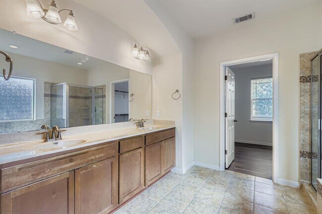 Building Photo - 803 Williams Way