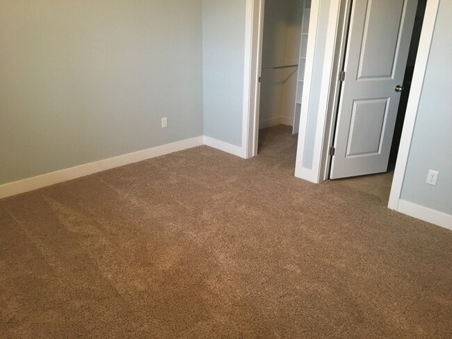 Building Photo - Brand New 3 Bed 2 Bath Condo!
