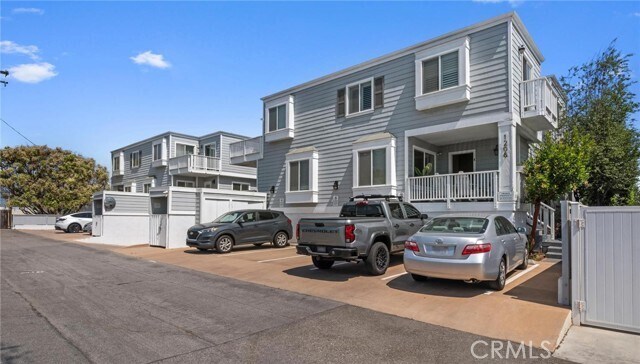 Building Photo - 1208 Tennyson St