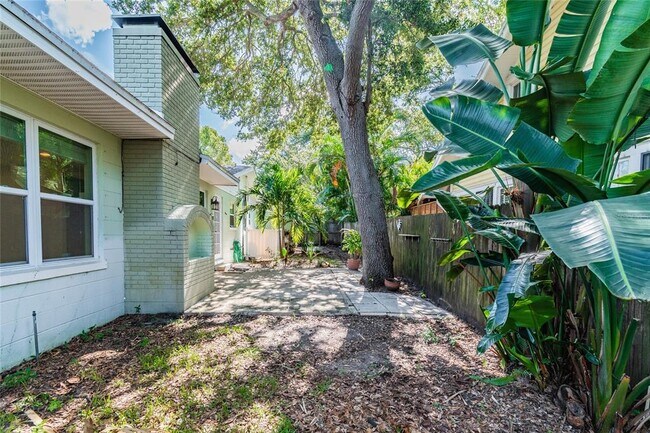 Building Photo - 303 Wildwood Way