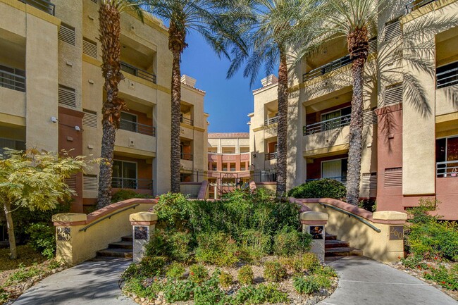 Building Photo - Meridian 124- Stunning 2Bd/2Ba Residence