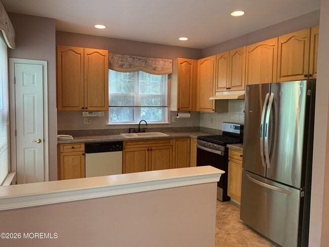 Building Photo - 43 Banyan Blvd