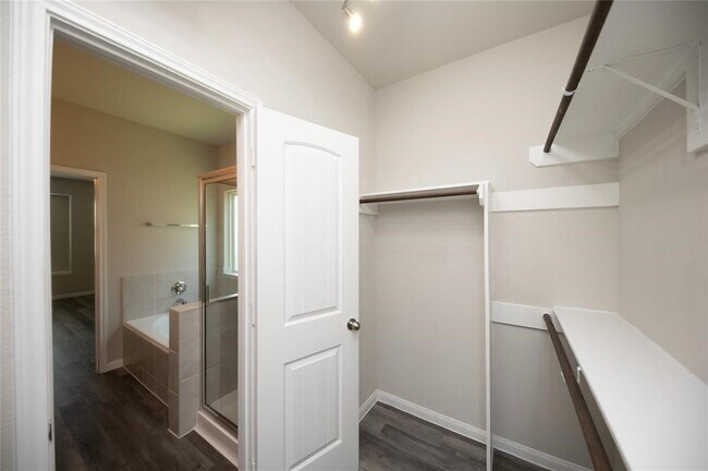 Building Photo - 24918 Bastiani Canvas Ln