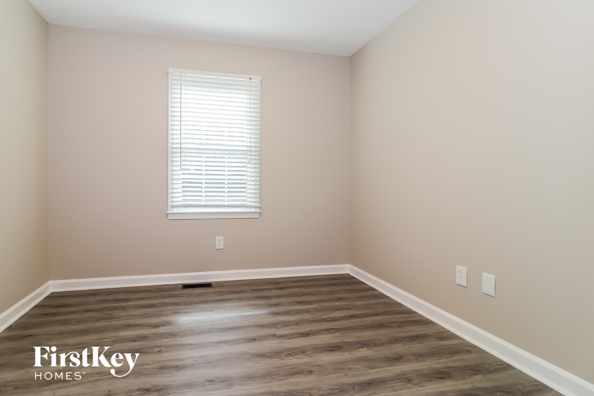 Building Photo - 197 Brentwood Dr