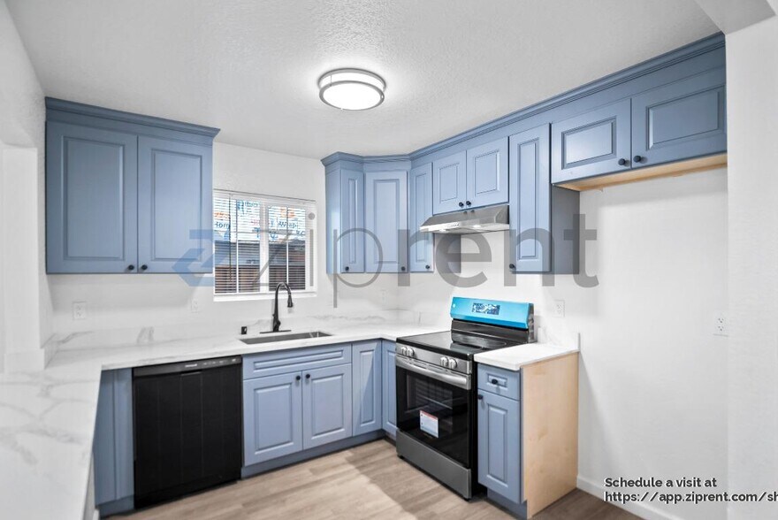 Building Photo - 29215 Dixon St